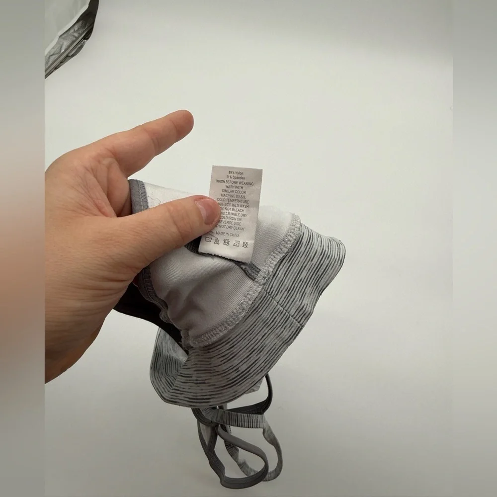 Women’s ZYIA Active Padded Gray Striped Design Sports Bra Sz Small - Picture 7 of 7